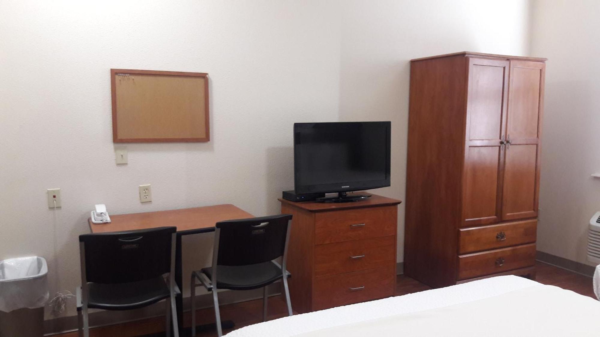 Best Studio Inn Homestead Room photo